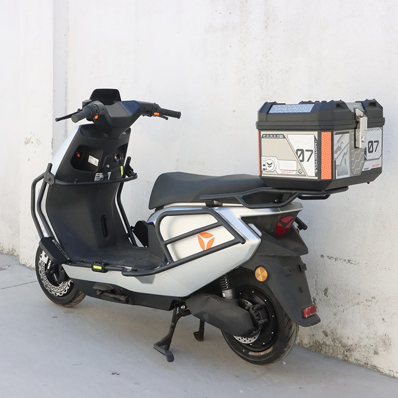 适用于雅迪冠能T35-H电自前后护杠电动车前后保险杠防撞架后货架