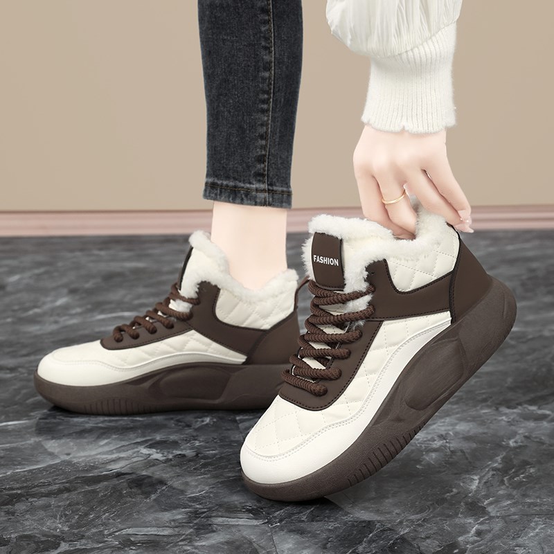 软底黑色运动鞋女款皮面防水防滑工作鞋冬季大码4142高帮加绒棉鞋