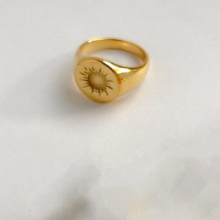 太阳之神 洗手洗澡不用摘力量感金币圆牌戒指圆币气质大方欧美感