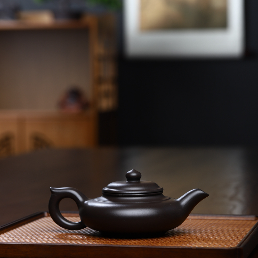 宜兴名家纯全手工紫砂壶原矿黑泥扁笑樱紫砂壶泡茶壶内壁章齐全