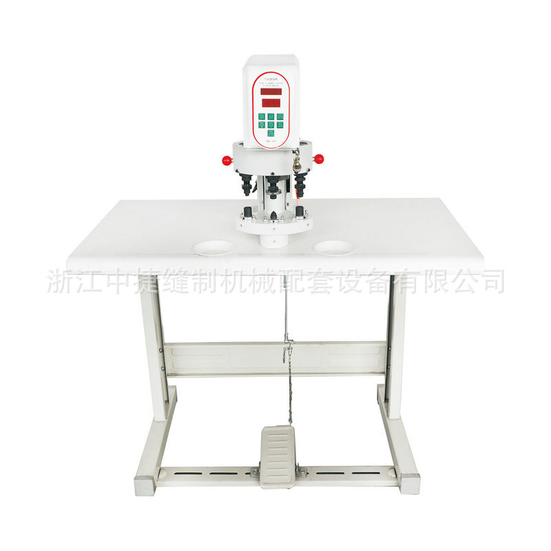 金砖 三头气动装钮机 大白扣四合扣电脑伺服一体打扣机厂家