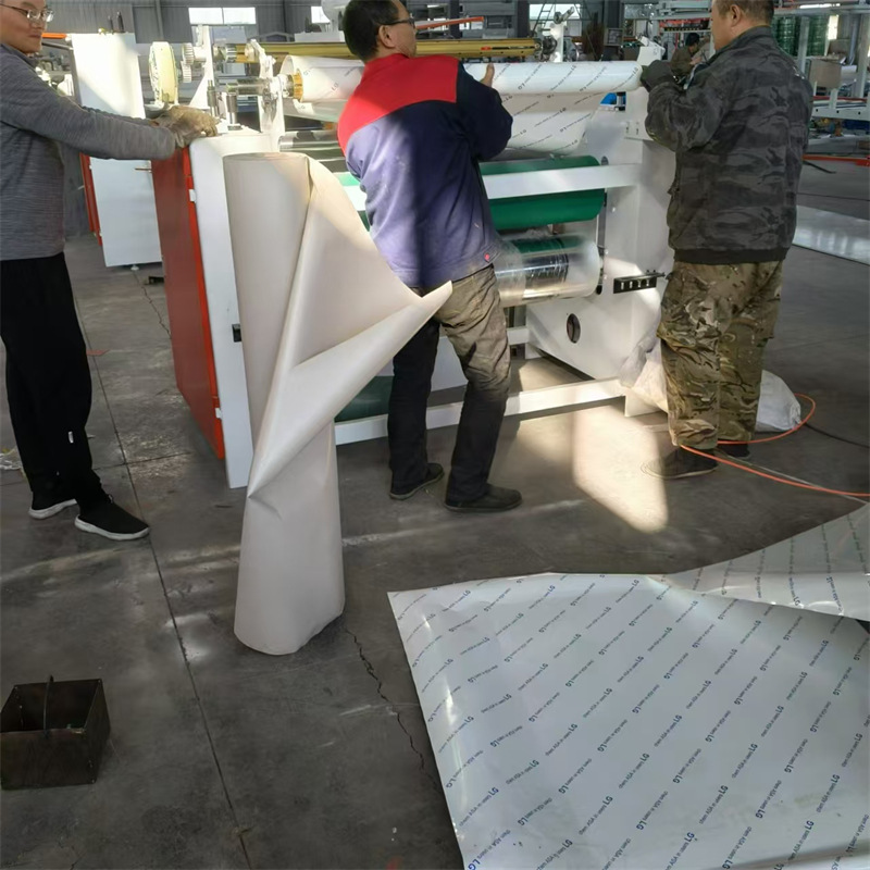 全自动多层板贴膜机 家具板材贴纸机器 PVC高光膜pur热熔胶平贴机