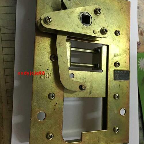 塑壳断路器偏心操作机构CZ3-264.5-CDM1-630A CZ3-2773.10