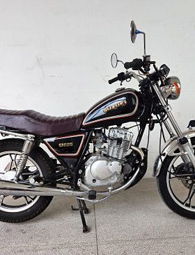 适用GN125短尾后泥板 国产小太子HJ25-8后挡水板  雨篷沙板后泥瓦