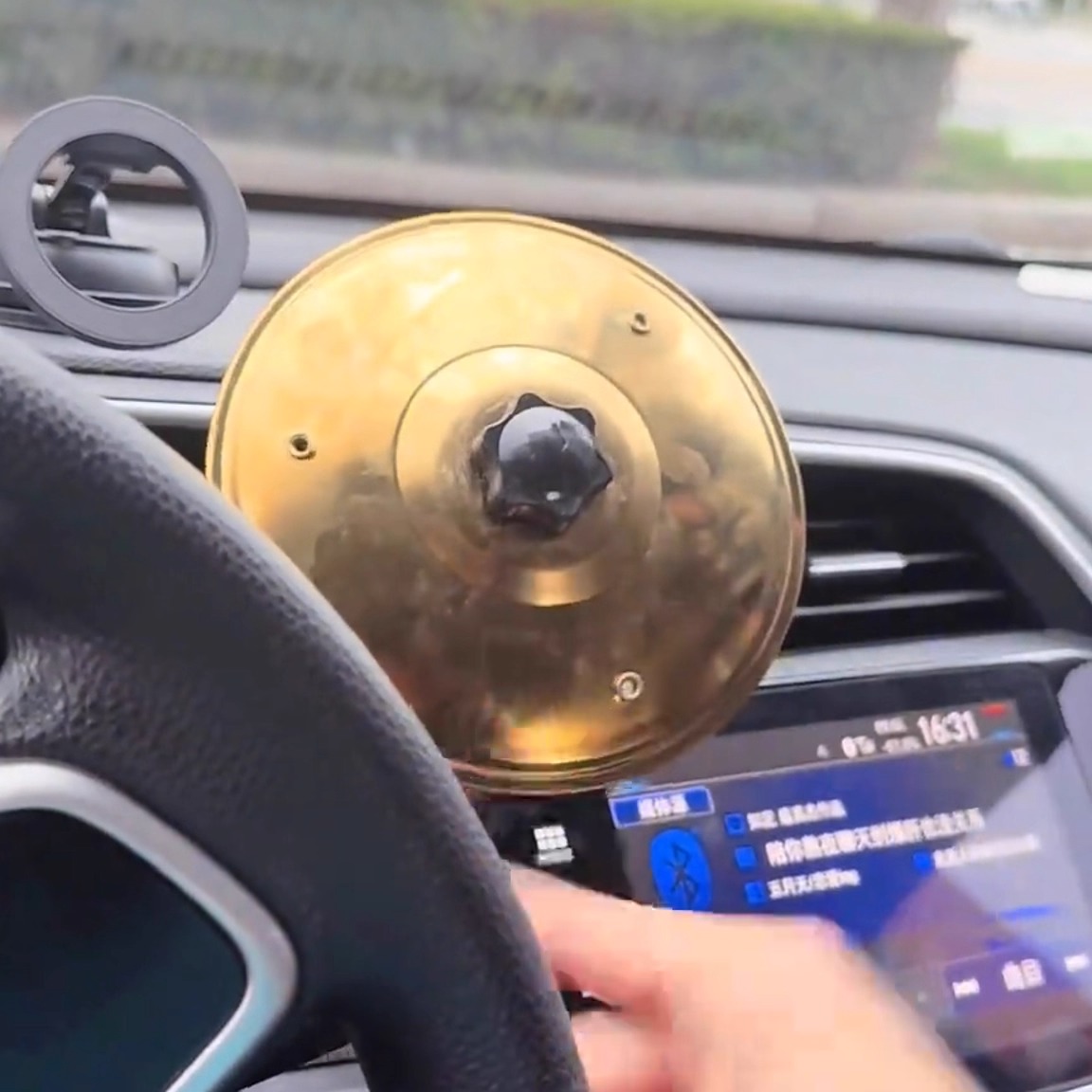 网红同款创意车载内饰手敲架子鼓出风口敲击镲片堵车无聊解闷神器