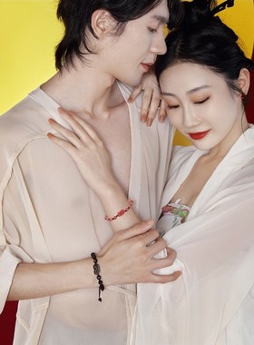 貔貅情侣手链吞金兽草莓晶编织手绳高级感轻奢小众设计情人节礼物