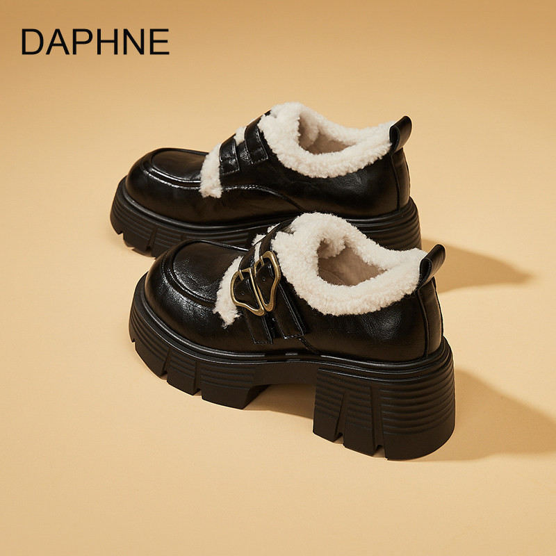 达芙妮厚底加绒乐福鞋冬季2025新款英伦风保暖增高黑色女款小皮鞋