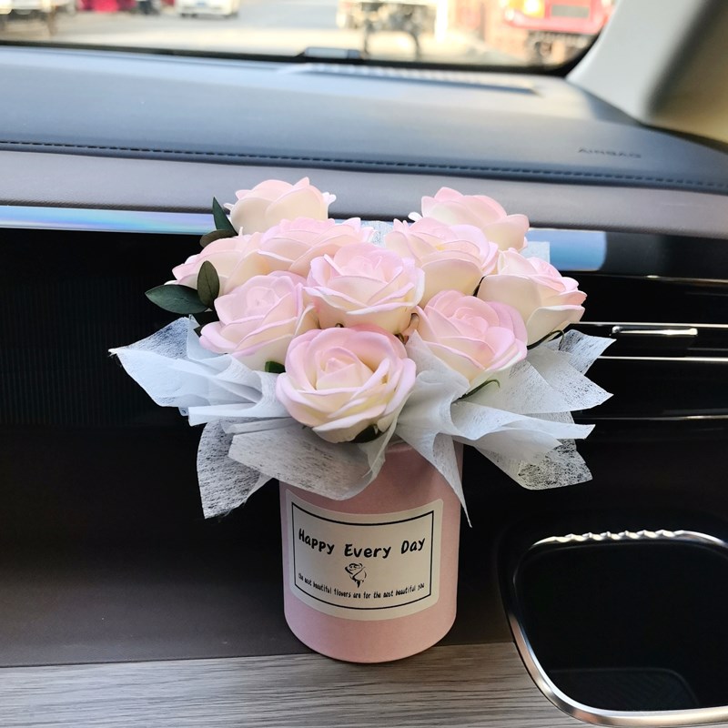车载香薰车内中控水杯架装饰品香皂E玫瑰花高级感家居装饰创意摆
