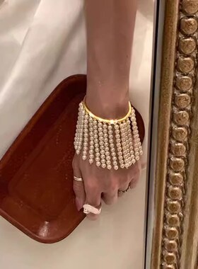 小众设计感珍珠流苏手镯时尚夸张个性手环K高级感气质手链优雅手