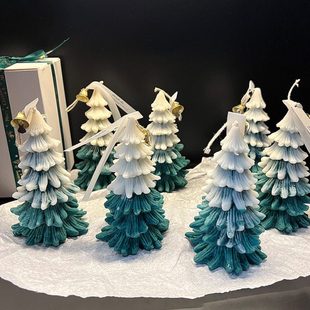 好闻的圣诞蜡烛香薰！圣诞树造型雪松少女卧室高级桌面摆件礼物