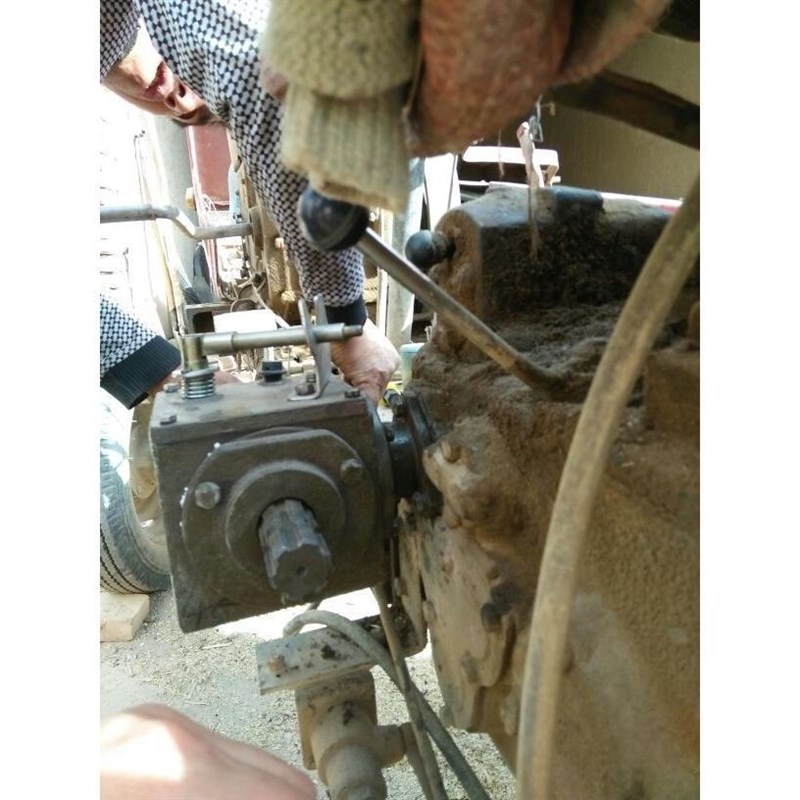 拖拉机改装输出箱一轴后传动变速箱改装旋耕机刀传动轴侧面齿轮箱