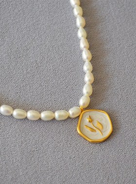 法式高雅珠光白色珐琅复古玫瑰花金币吊坠L淡水珍珠短款项链锁骨