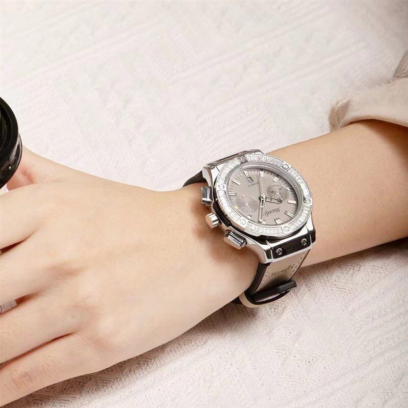 抖音爆款莫兰迪灰女表潮流腕表轻B奢百搭腕表镶钻高级气质女士腕