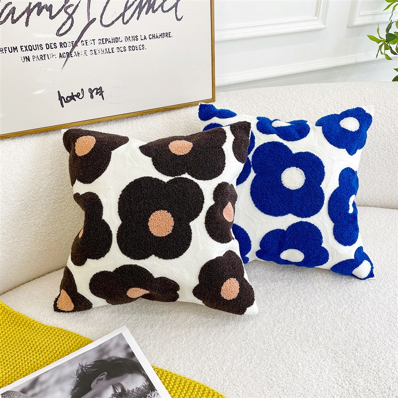 北欧insc刺绣花朵靠枕床头靠垫床上腰枕样板间客厅沙发抱枕套