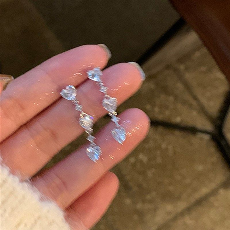 甜酷爱心b流苏耳钉女小众设计感高级耳环轻奢耳饰ins风耳洞耳夹