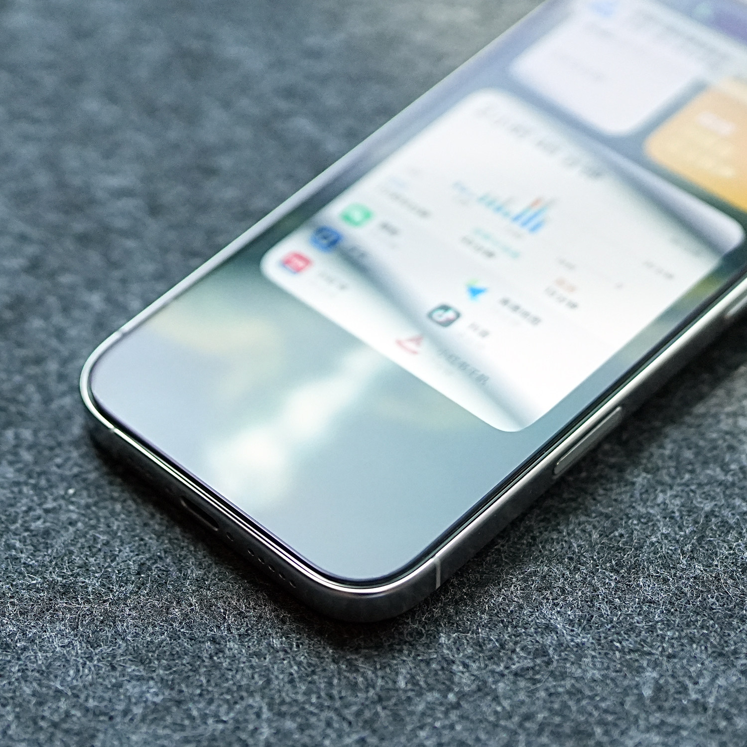 iPhone17全屏AR增透抗反射钢化膜