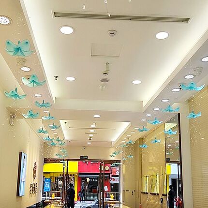 春天夏季5201开业商场美陈水晶百合花橱窗装饰金店面布置空中吊饰