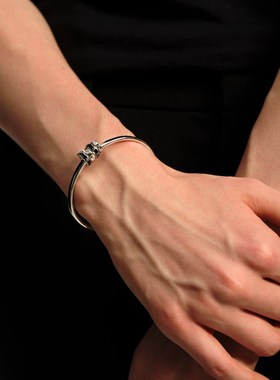 [新品]OINICIO初印沉积系列黑滴胶拼素镂空圆扣手镯情侣生日礼物