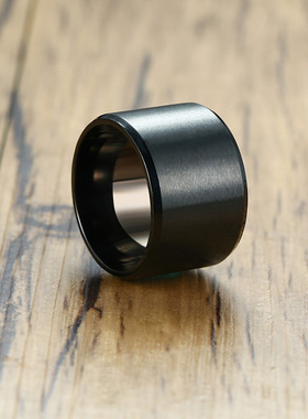 泰爱你15MM宽霸气黑色拉丝戒指潮男个性钛钢指环食指戒子扳指刻字