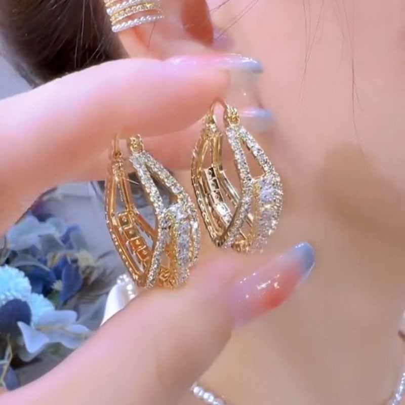 2023a新款精致圈圈素致设计感大气满钻小众简约百搭微镶锆石耳扣