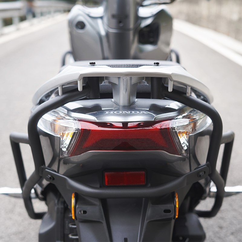 适用本田lead125摩托车保险杠 雷德125前后护杠改装配件防摔保护