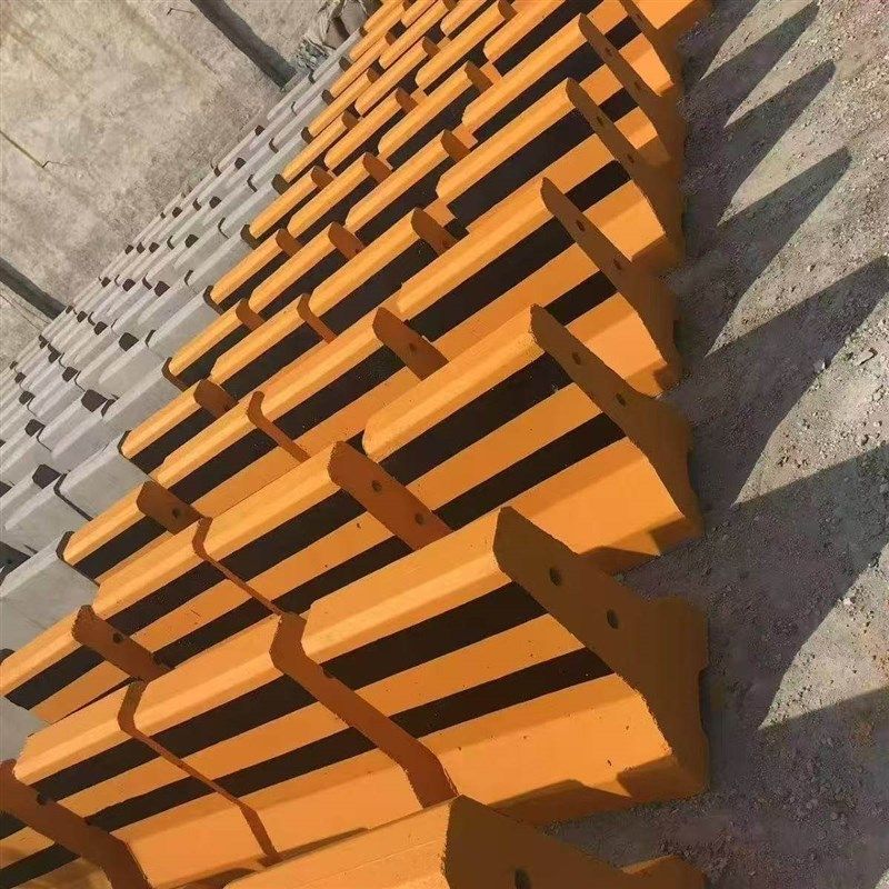 水泥隔离墩广场路障墩分流高速混泥土工程服务山东水泥隔离墩云南,五金/工具,防撞块,淘宝优惠券,粉丝福利购,淘宝优惠卷