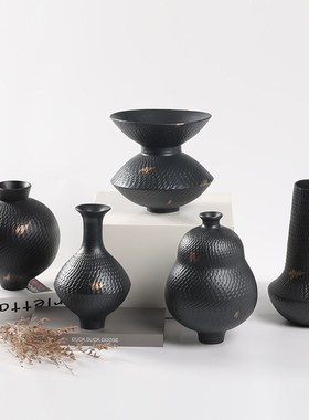 新中式创意飞碟黑色花瓶摆件v客厅玄关餐桌桌面插花陶瓷花器工艺