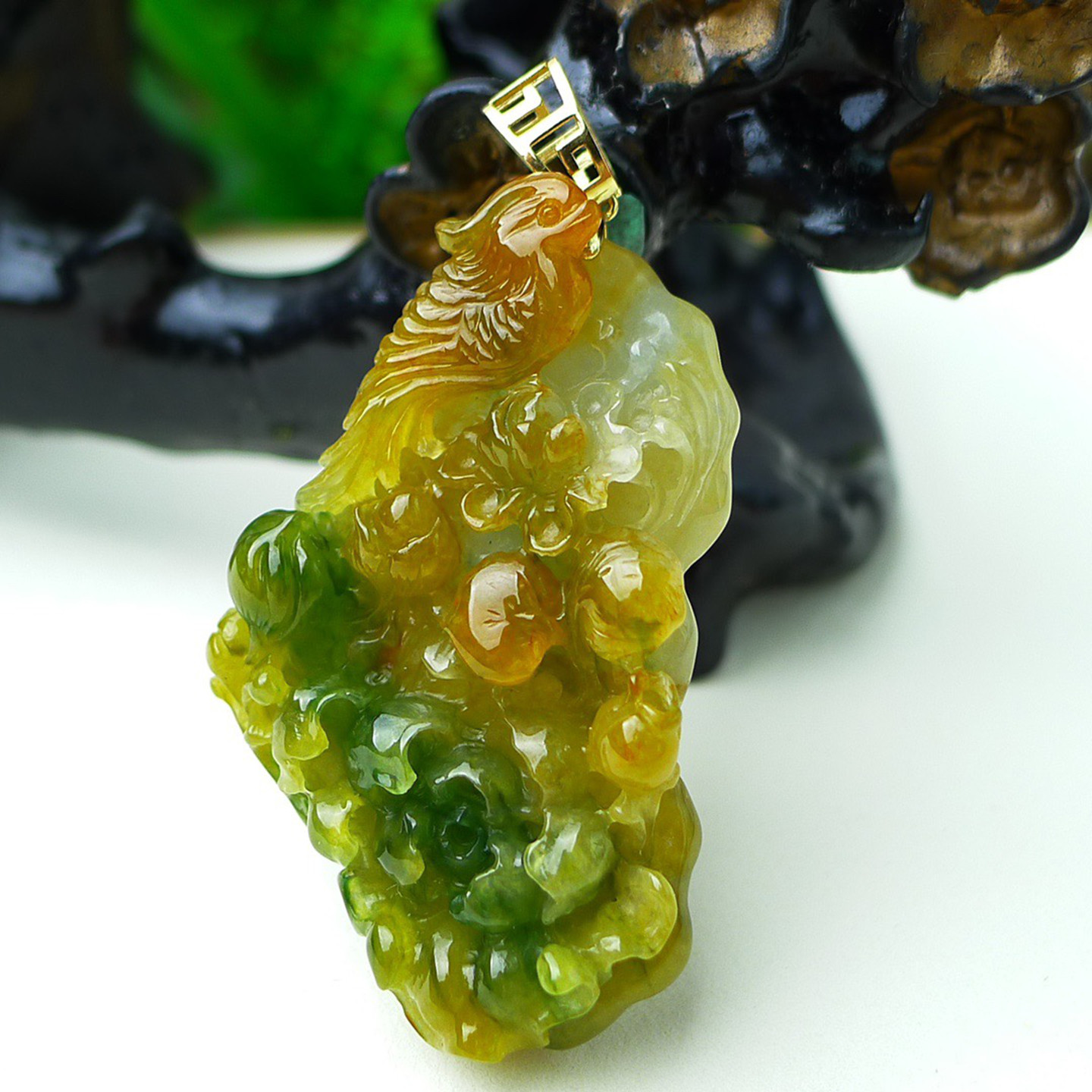 缅甸天然A货玉石翡翠 老坑冰种手工精雕黄加绿花鸟吊坠