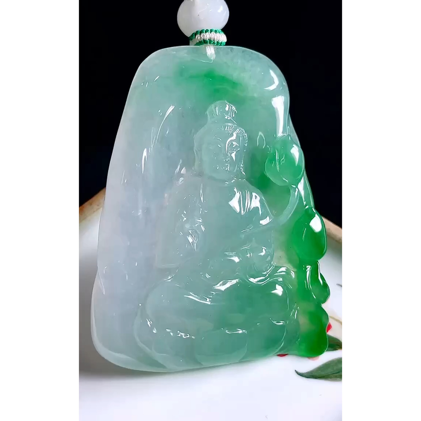 缅甸天然A货玉石翡翠 老坑冰种手工精雕阳绿观音吊坠