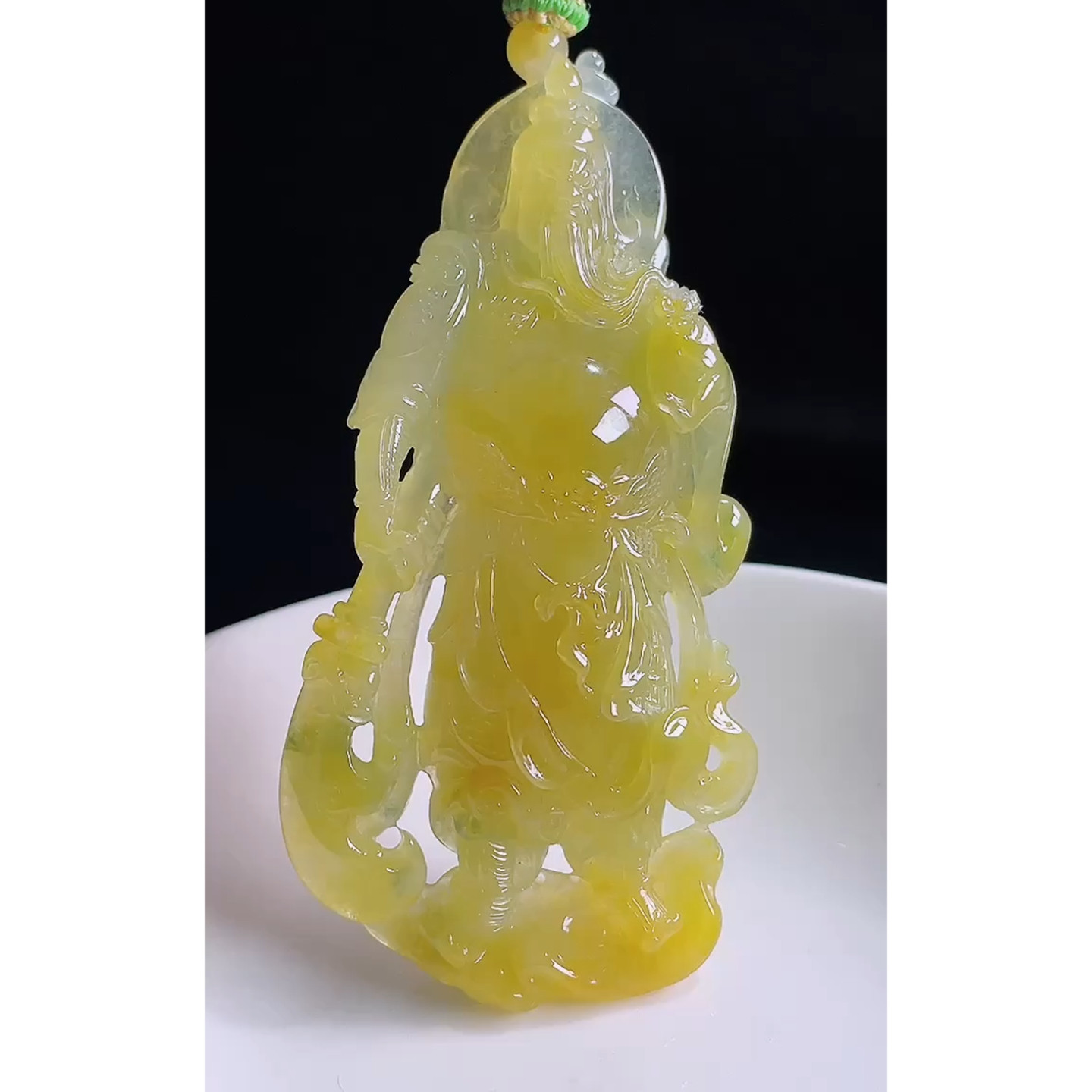 缅甸天然A货玉石翡翠 老坑冰种手工精雕高冰黄翡关公吊坠
