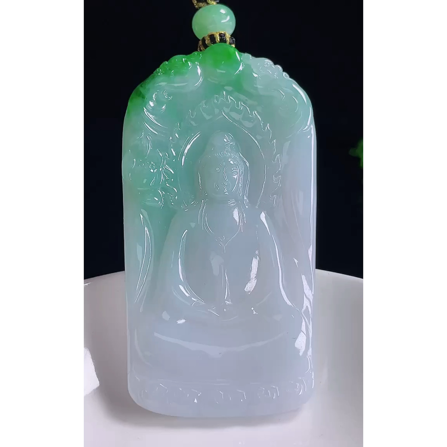 缅甸天然A货玉石翡翠 老坑冰种手工精雕飘阳绿素衣观音吊坠