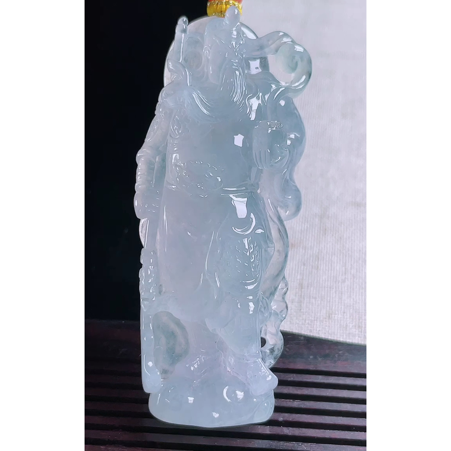 缅甸天然A货玉石翡翠 老坑冰种手工精雕关公吊坠
