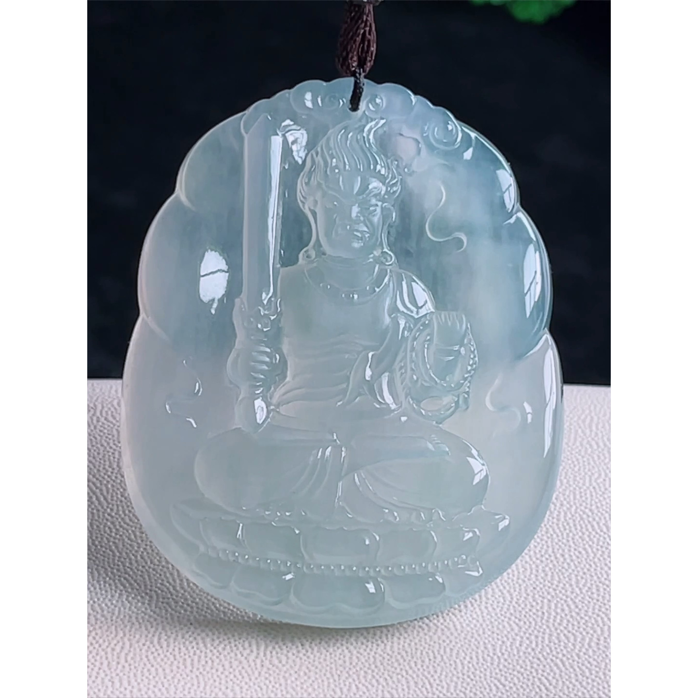 缅甸天然A货玉石翡翠 老坑冰种手工精雕不动明王吊坠