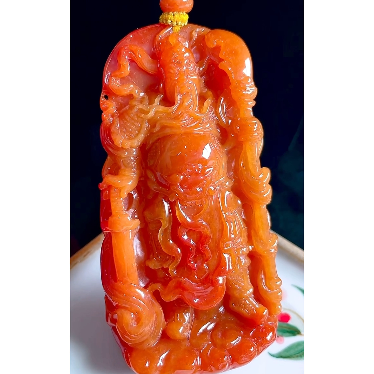 缅甸天然A货玉石翡翠 老坑冰种手工精雕红翡关公吊坠
