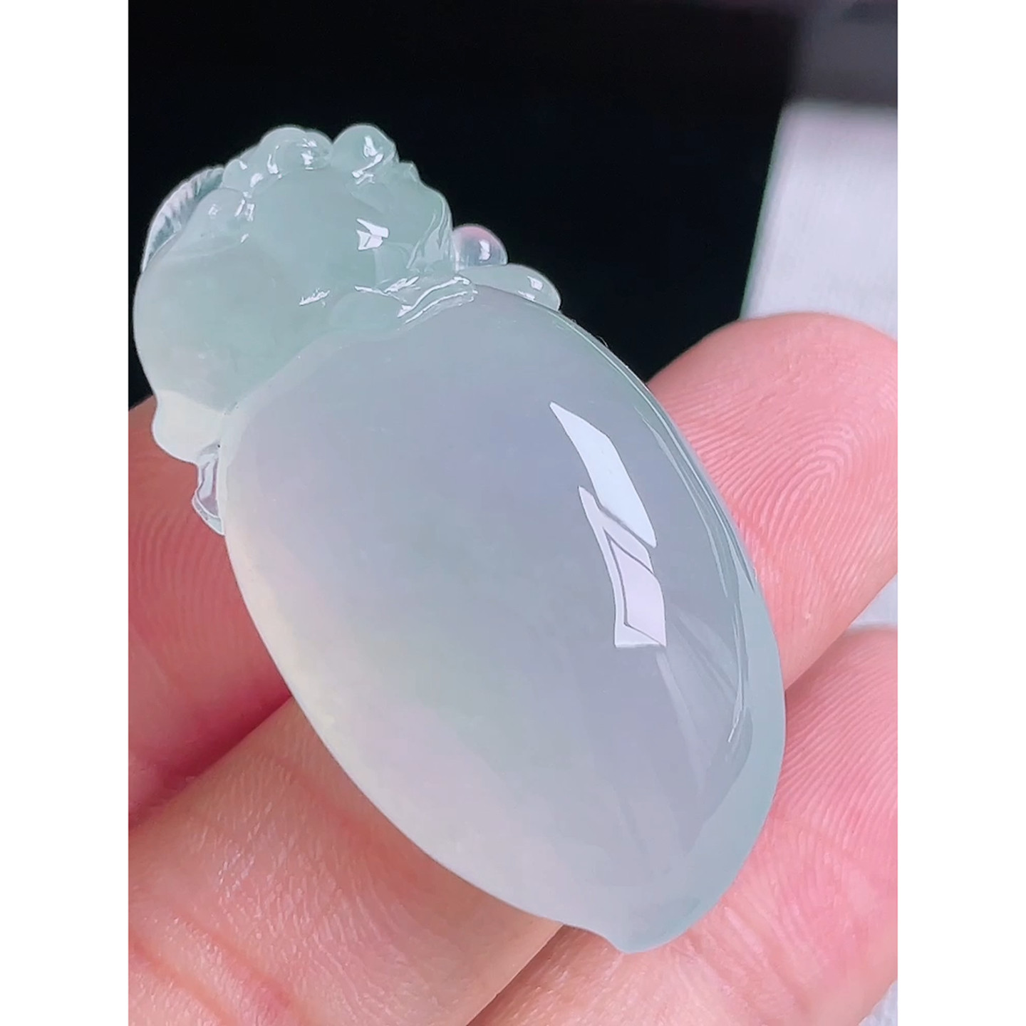 缅甸天然A货玉石翡翠 老坑冰种手工精雕寿桃吊坠