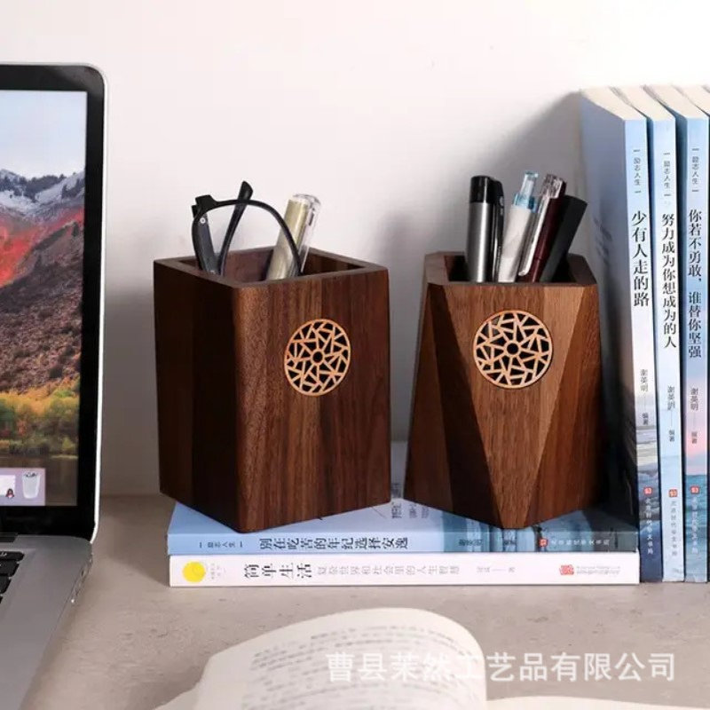 胡桃木镂空实木笔筒桌面收纳盒创意实木办公室个性笔筒收纳