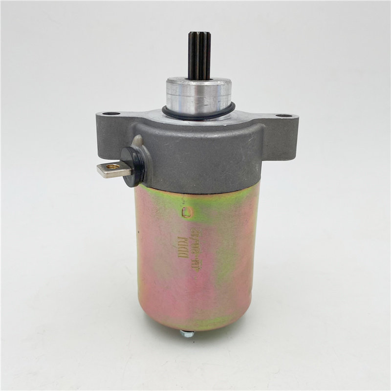 适用铃木悦帅GD110马达起动电机HJ110启动马达摩T托车配件碳刷马