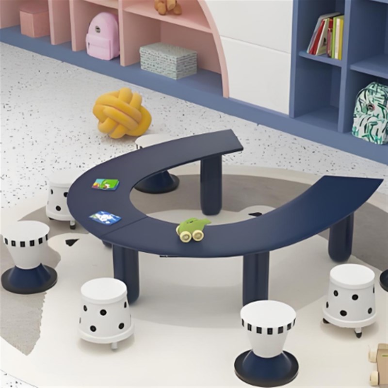 现代框架空气层娱乐区儿童桌椅组合售楼处游乐园创意手工绘画桌定