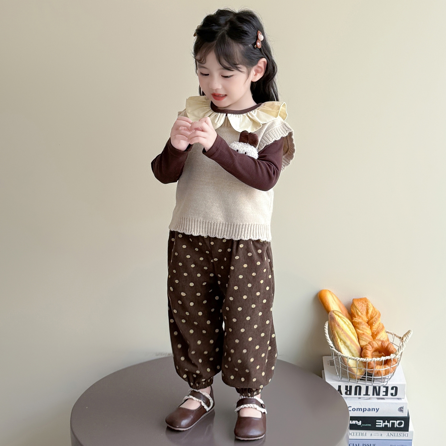 女童波点毛衣马甲三件套秋季新打底衫韩范洋气女宝巨好看漂亮套装