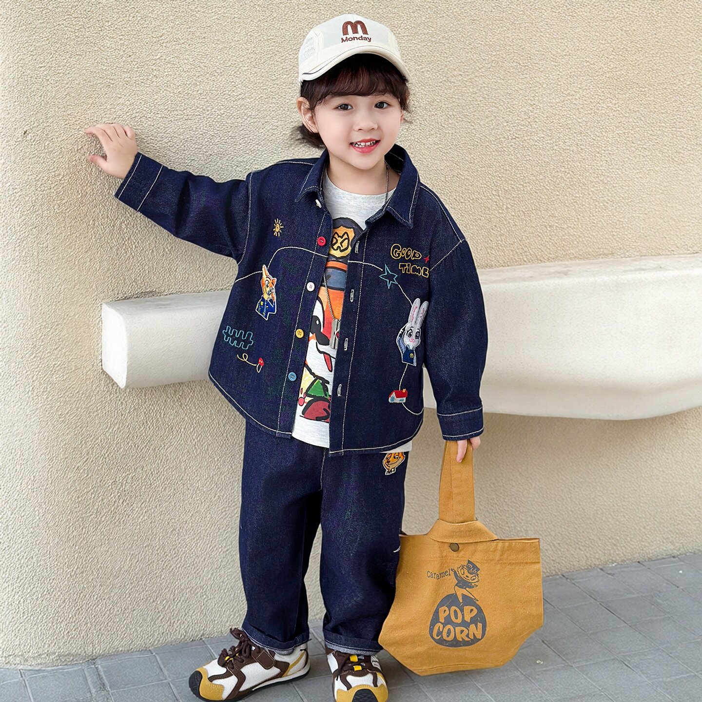男童卡通兔子警官牛仔外套裤子两件套春秋翻领套装时尚百搭酷帅