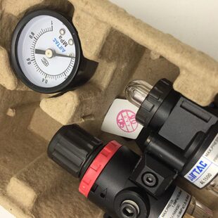 亚德客AFR2000油水分离器AFC200001  带精密表