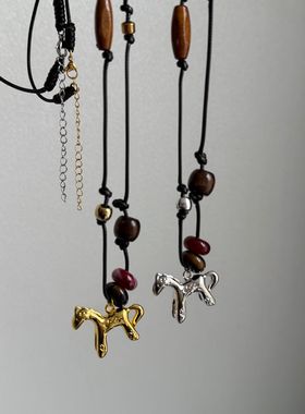 银色小马吊坠项链女秋冬新长款颈链轻奢小众设计高级感毛衣链配饰