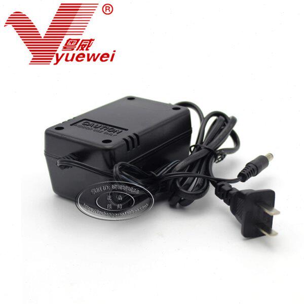 粤威12V通用老款式收音机DC9-12V线性线圈变压器电源适配器稳定