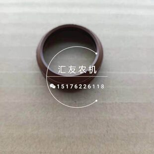 1000 福田雷沃欧豹 变速箱一轴油封离合器轴油封 954 904 804 820