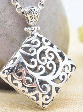 S925纯银毛衣链女复古泰银镂空菱形吊坠方形几何形挂坠四方来财