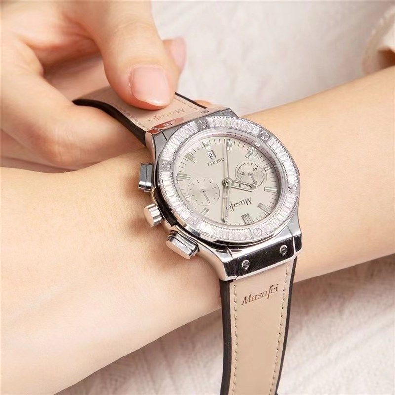 抖音爆款莫兰迪灰女表潮流腕表轻奢百G搭腕表镶钻高级气质女士腕