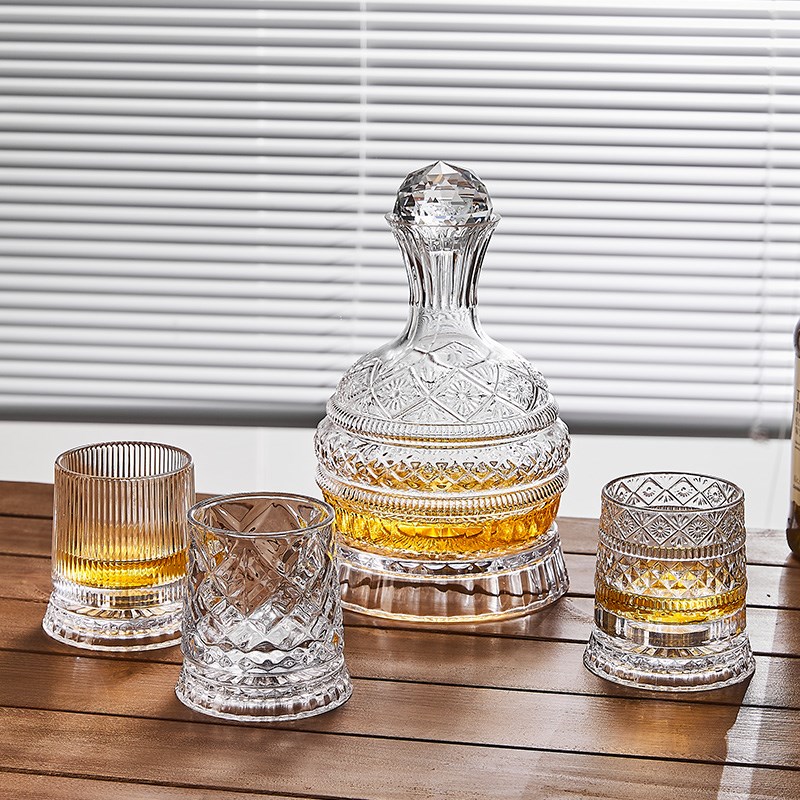 新款水晶玻璃旋转威士忌酒杯洋酒杯创意不倒翁转转解压杯子高级感