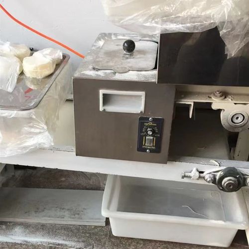 电动撒粉机面粉淀粉石膏粉滑石粉撒粉机电动撒粉盒U撒粉箱自动撒