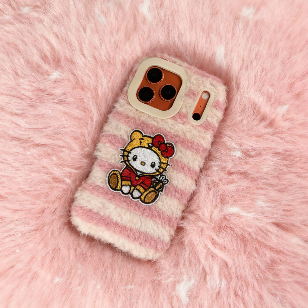 秋冬天毛绒粉条萌凯蒂适用苹果15系列手机壳新款iphone16pro,promax女14p,pm保暖13超漂亮13p,pm带挂绳15p,pm