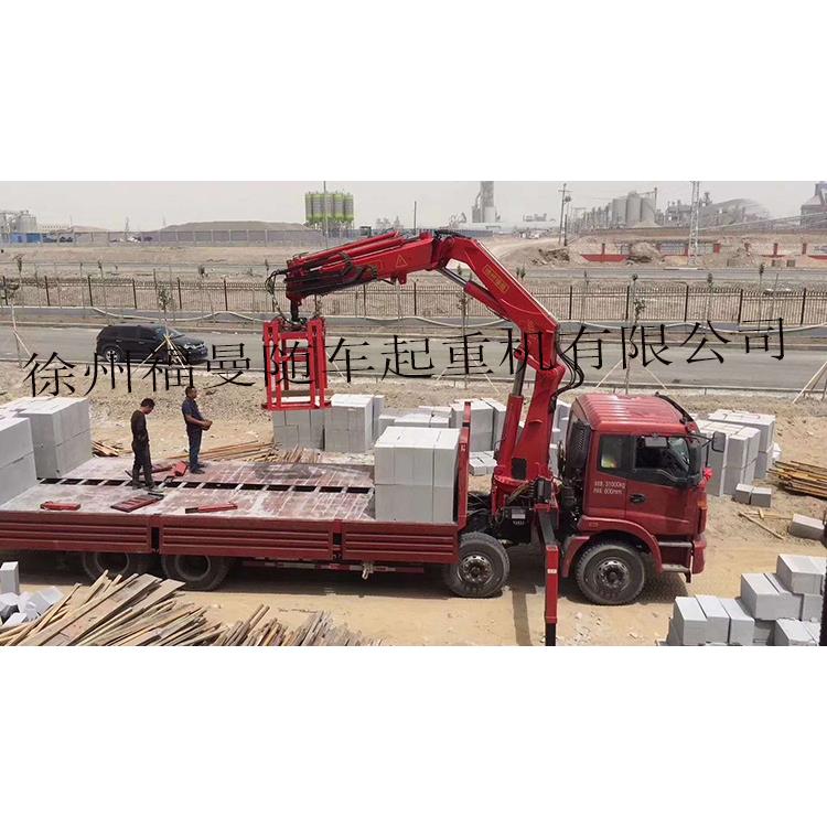空心砖抓砖机图片随车吊自卸砖块夹取红砖吊机夹具福曼厂家